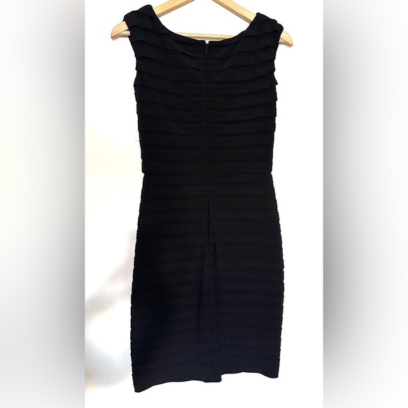 Adrianna Papell Cocktail Formal Women's Dress Black Sz 8P with Pleats V-Neck - Picture 10 of 11
